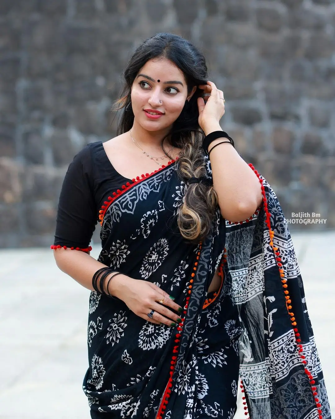 Malayalam Actress Malavika Menon Pics In Black Saree Blouse